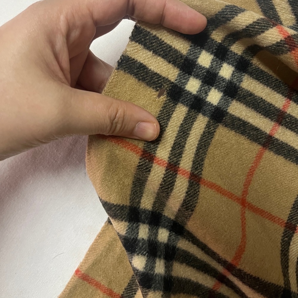 Preloved Vintage Burberrys (old name for Burberry) Scarf unisex - Picture 5 of 9